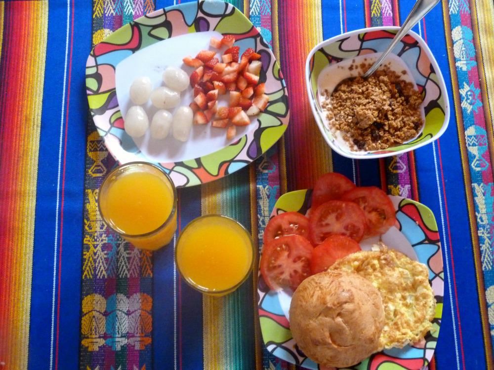 ecuador-budget-travel-ontbijt